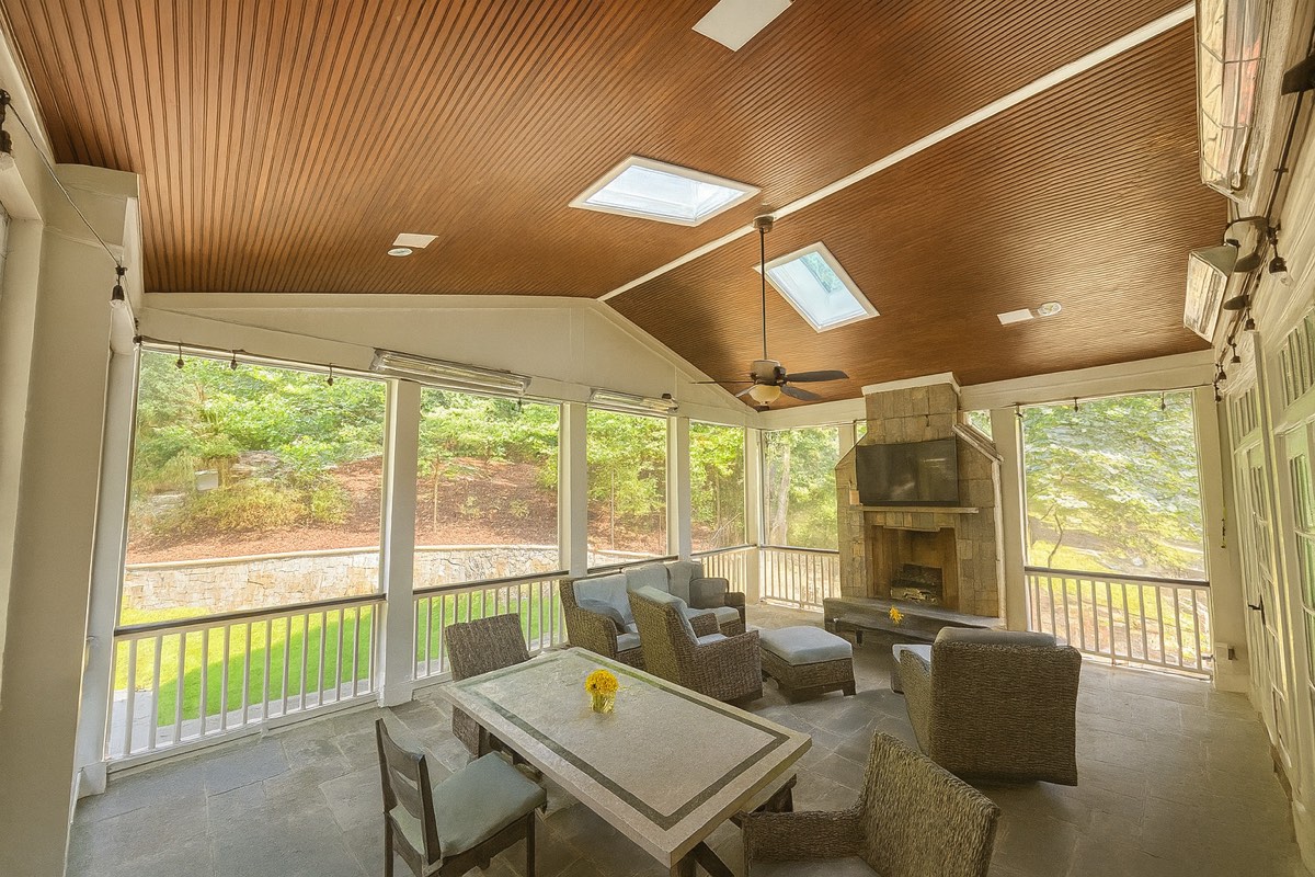 Four-season room